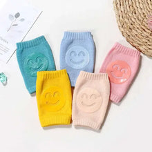 Load image into Gallery viewer, Smiley Face Knee Pad