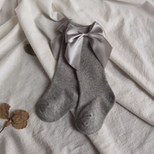 Load image into Gallery viewer, Bow Knee Socks