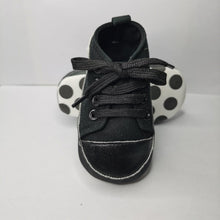 Load image into Gallery viewer, Star Canvas Sneakers