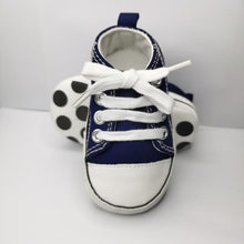 Load image into Gallery viewer, Star Canvas Sneakers