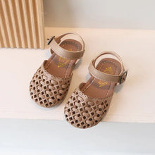 Load image into Gallery viewer, Hollow Bloom Sandals
